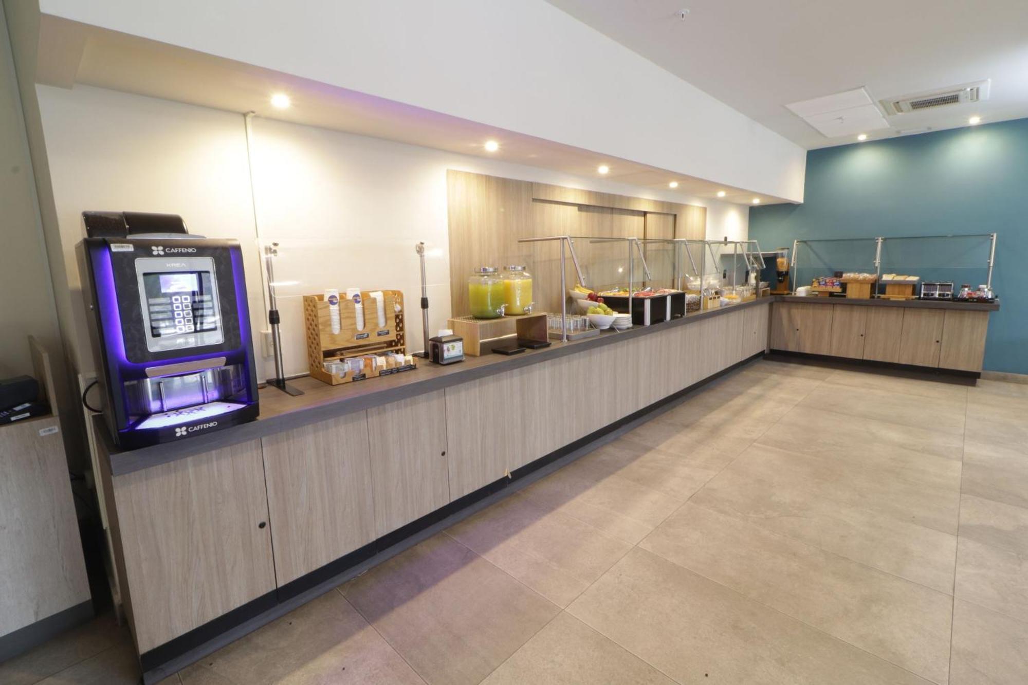 城市普拉斯蒙特雷画廊酒店 外观 照片